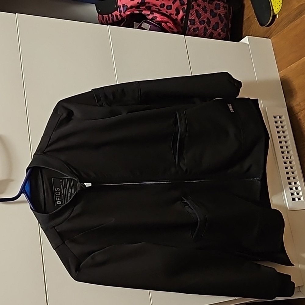 Fig black size small scrub jacket